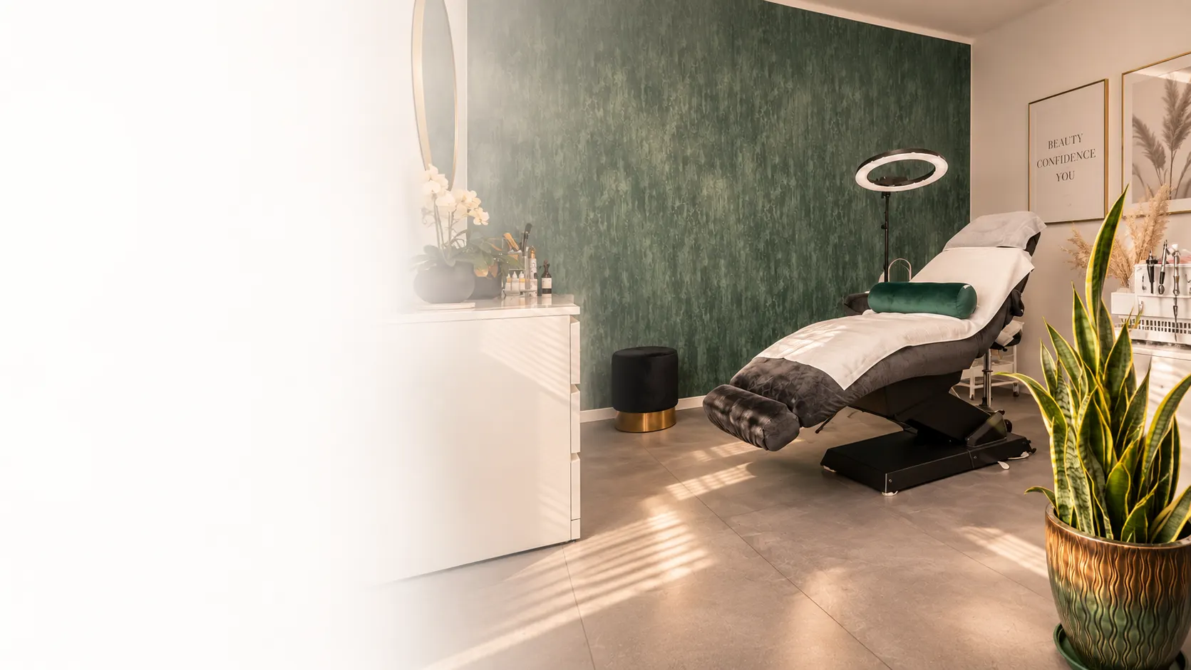 Behandlungsraum für Permanent Make-up im Studio Lex Lines